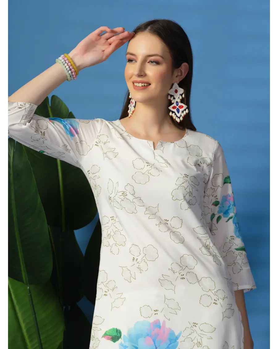 Women Floral blue Printed Pure Cotton Straight Kurta