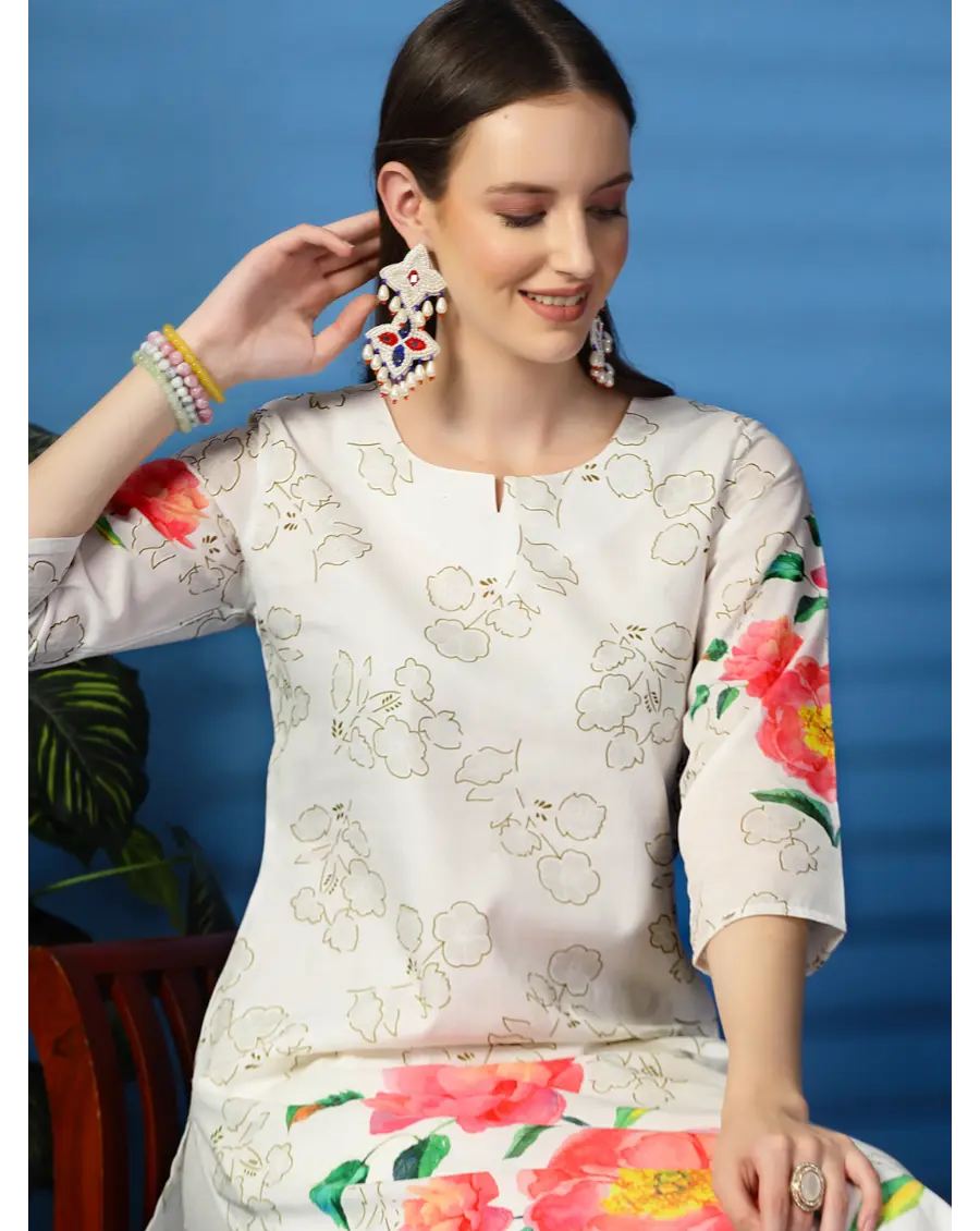 Women Floral[pink -red] Printed Pure Cotton Straight Kurta